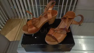 Sandalias Vogue Cuero Marrón Tacón Plataforma