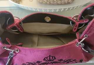 Bolso de hombro fucsia y marrón