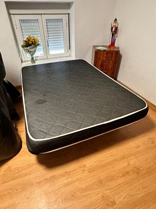 Base de cama usada en perfecto estado