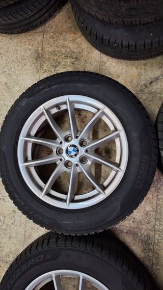 Juego 4 llantas Bmw y neumaticos Pirelli de nieve