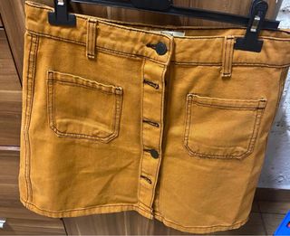 Falda vaquera Bershka ocre T.38
