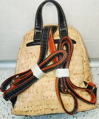 Mochila de corcho con estampado floral