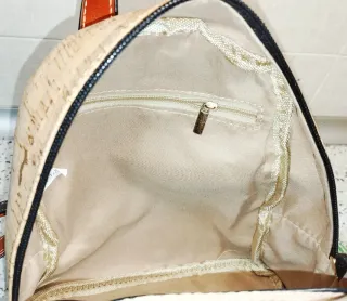 Mochila de corcho con estampado floral