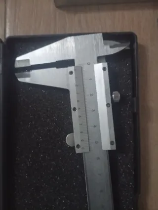 Calibrador Dexter,escuadra y reglas de 30 y 15cm