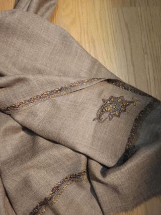 Bufanda foulard lana beige y oro