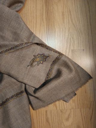 Bufanda foulard lana beige y oro