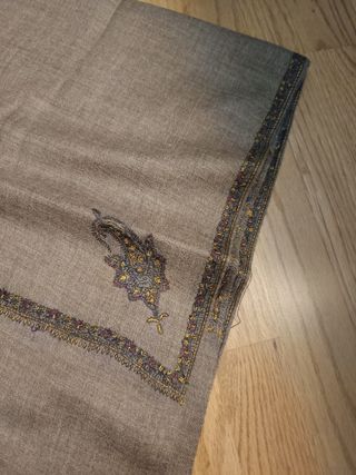 Bufanda foulard lana beige y oro