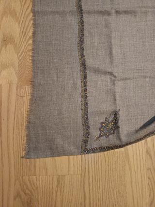 Bufanda foulard lana beige y oro