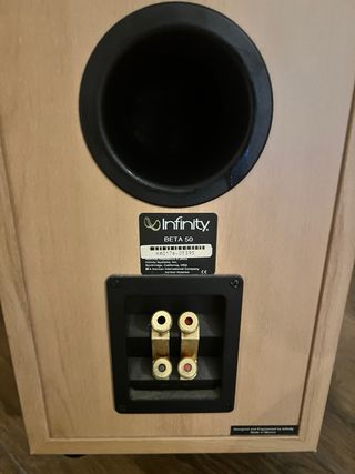 Altavoces Infinity Beta 50
