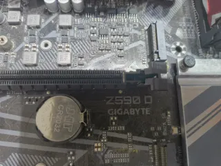 Placa Base Gigabyte Z590.