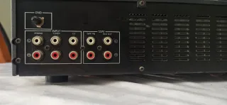 Yamaha A-09 Amplificador integrado estéreo (1987)