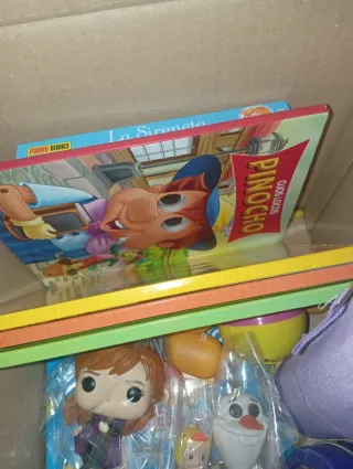 Lote Juguetes y Cuentos: Funko Pop, Galletas