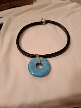 Collar cuero/plata con colgante turquesa