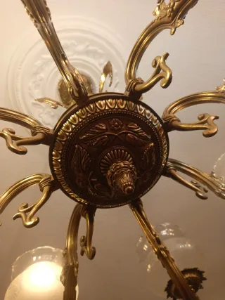 Lámpara de araña de bronce