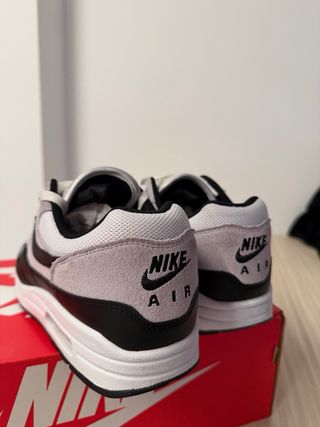 Nike Air Max 1 Essential Talla 45.5 usadas 1 dia