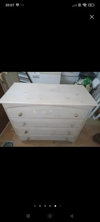 Estupendo dormitorio de madera de calidad