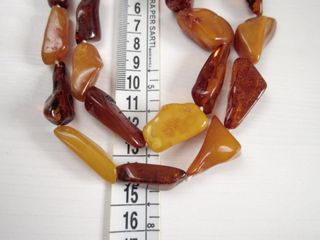 Collana in Ambra naturale. Lunghezza 63 cm circa.