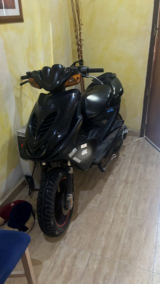Yamaha Aerox 49cc Scooter