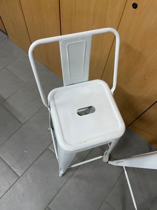 Pareja de Taburetes Altos Metálicos Blancos