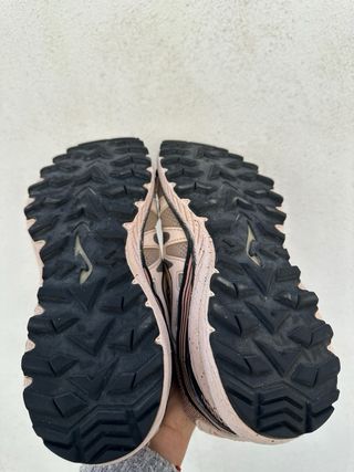 Zapatillas Joma Trail Beige y Rosa