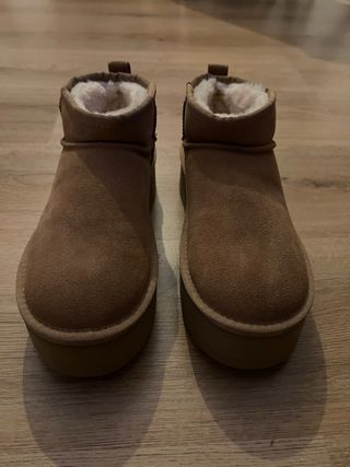 Stivaletti UGG Marroni Tg 39