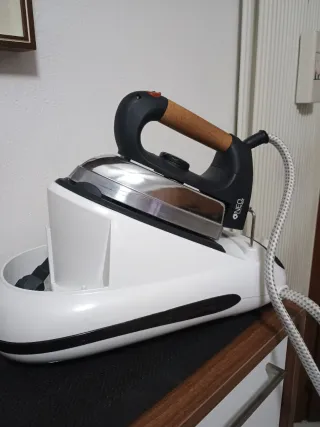 Ferro da stiro funzionante