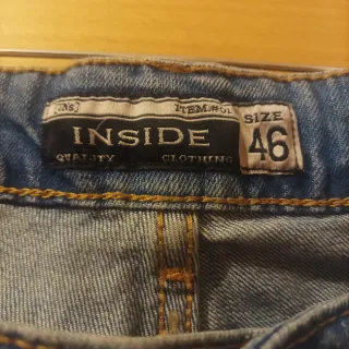 Pantalones vaqueros desgastados. Es 42.