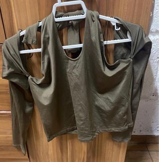 Top verde oscuro halter manga larga talla L