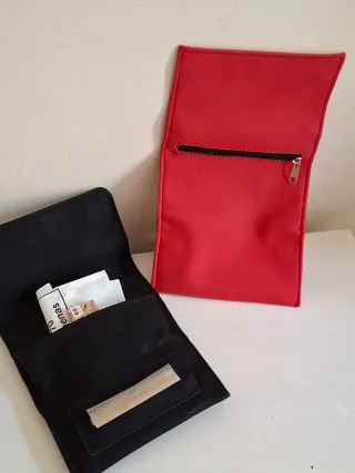 2 Petacas /Carteras/Estuches Negro y Rojo