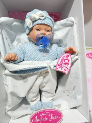 Muñeca Antonio Juan con caja