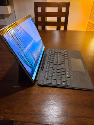 Microsoft Surface Pro 9 16GB 256GB i7 Argento