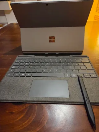 Microsoft Surface Pro 9 16GB 256GB i7 Argento