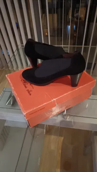 Zapatos tacón ante negro María Jaén Talla 38