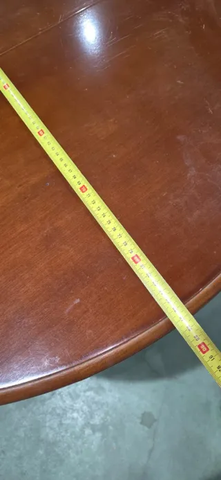 Mesa redonda de madera abatible