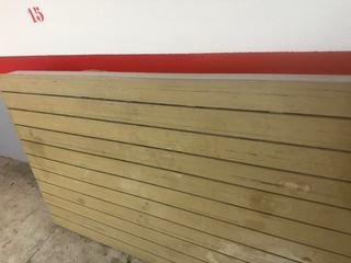 Mesa de exterior madera y metal