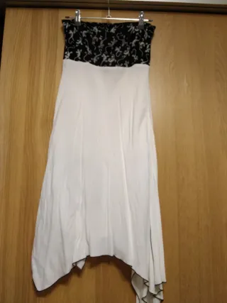 Falda asimétrica con estampado