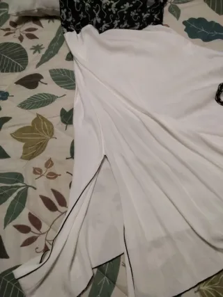 Falda asimétrica con estampado