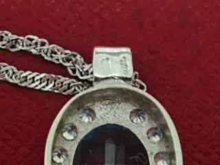 Colgante Oro Blanco 18k con Piedra Azul