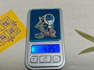 Colgante Oro Blanco 18k con Piedra Azul