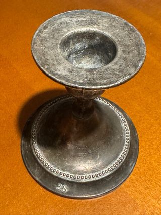 Candelabro de metal plateado antiguo