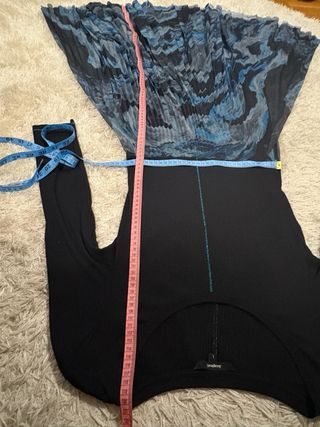 Vestido Desigual Negro y Azul Plisado Tul