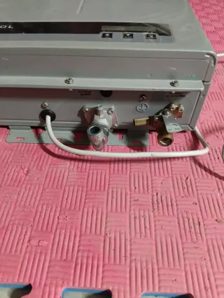 Calentador Gas Digital Emtrico 10L Gris