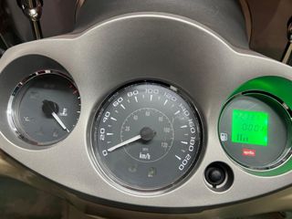 Moto Scooter Aprilia Beige