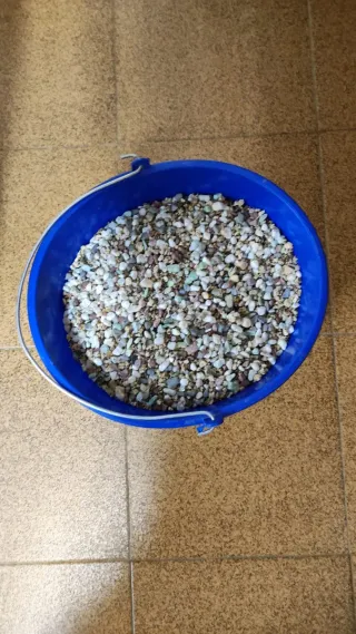 Acuario 60L con calentador y 15 kilos de grava