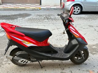 Suzuki RF