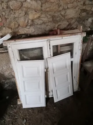 Ventana madera antigua