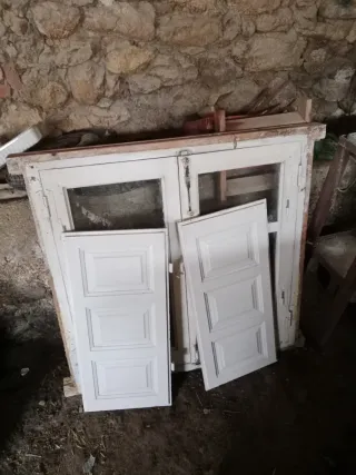 Ventana madera antigua