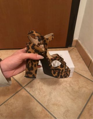 Sandali Enjoy leopardati con plateau