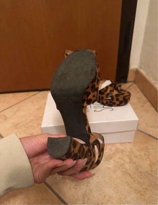 Sandali Enjoy leopardati con plateau