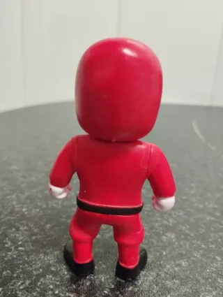 Figura Juego Calamar Traje Rojo